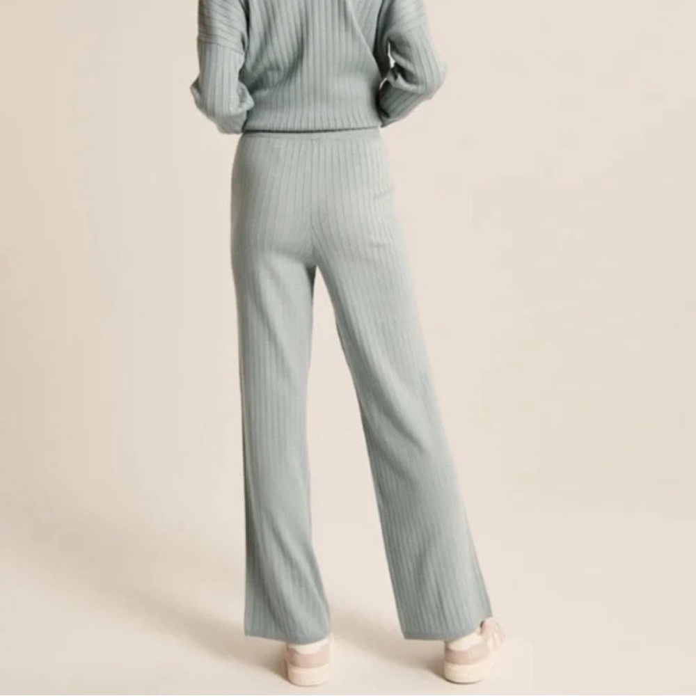 ABERCROMBIE & FITCH 90s Straight Ribbed Knit Sweater Pants Soft A&F Size M NWOT - Picture 3 of 14